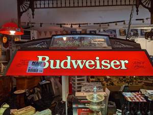 lot 1246 image: Budweiser Clydesdale Hanging Tavern Light