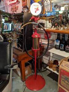 lot 1229 image: Antique Texaco Fire Chief Visible Gasoline Pump