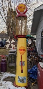 lot 5 image: Antique 1920s Visible SHELL Gas Pump