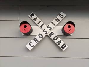 lot 1219 image: Wood Railroad Crossing Sign Birdhouse