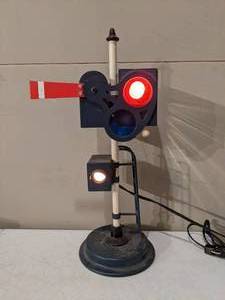 lot 1221 image: Signalling Device