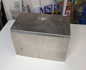 lot 980 image: Stainless Steel Paper Towel Holder with Key