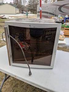lot 1129 image: Magic Chef Wine Cooler