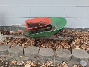 lot 1142 image: 2 Wheelbarrows