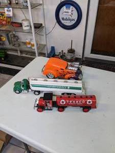 lot 1162 image: Toy Car and Trucks