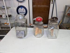 lot 1165 image: Set of 3 Antique Kitchen Implements