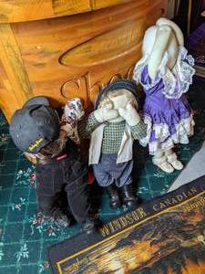 lot 1441 image: 3 Vintage Sock Dolls
