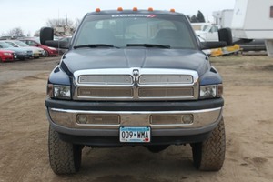 Halted - Truck has been damaged, please call MNAutoAuctions with questions.