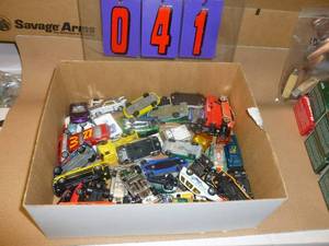 Flat of hot wheel style cars. 2 boxes. As shown.