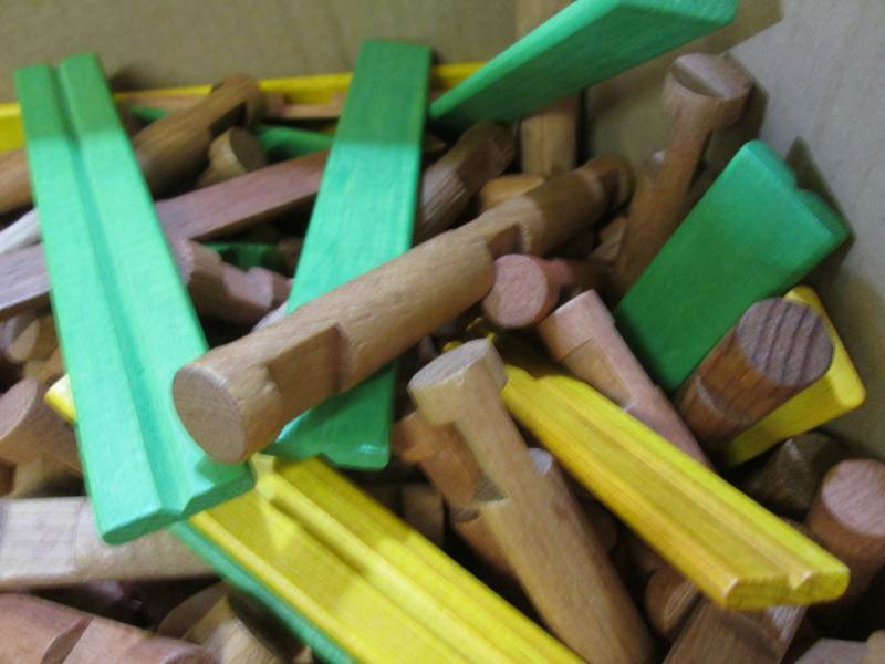 lot 149 image: Box of Building Logs  A-1...