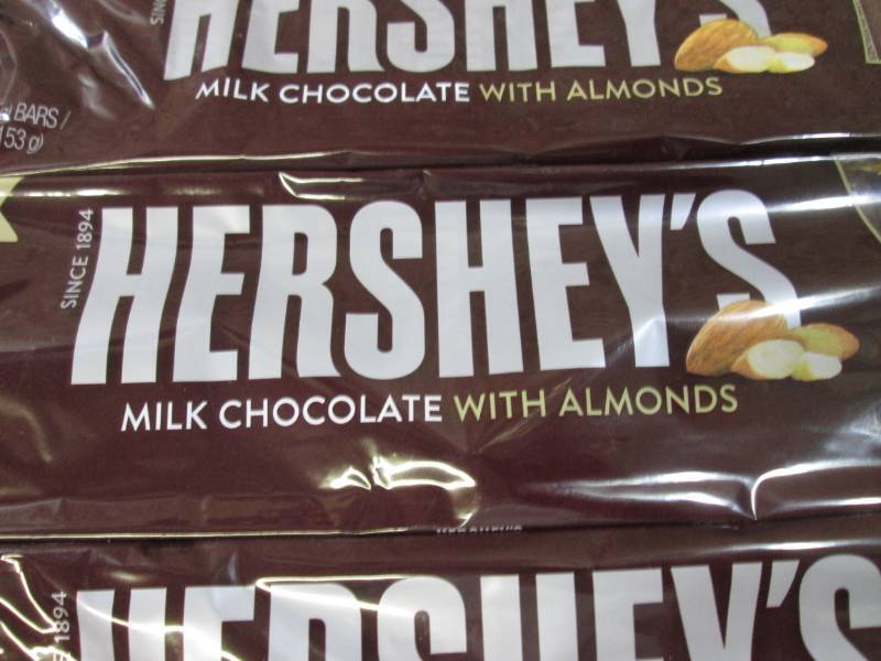 lot 243 image: 6 Packs of 12 Snack Size Hersheys M...