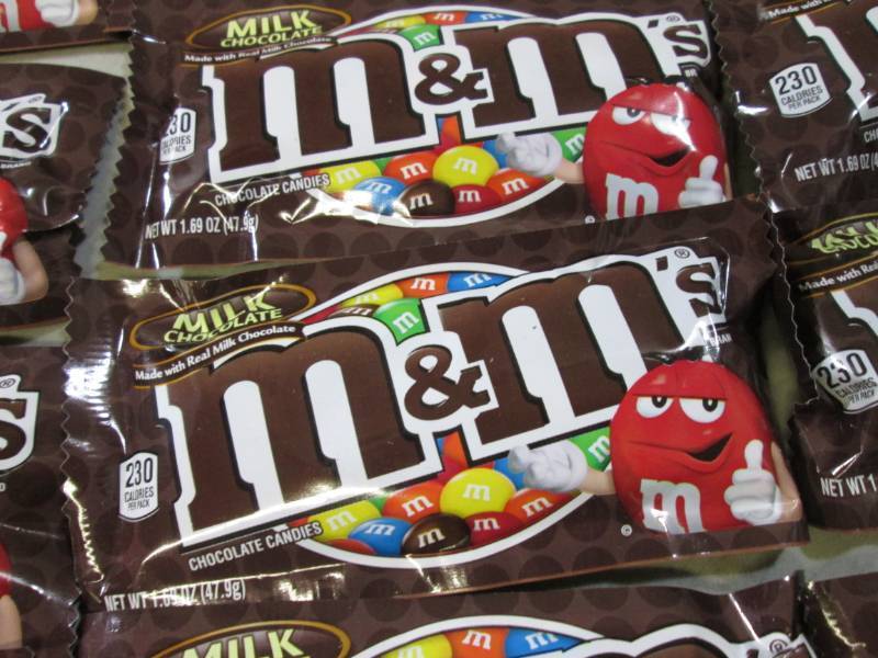lot 223 image: 12 Bags of M&Ms Best by Aug 2020  ...