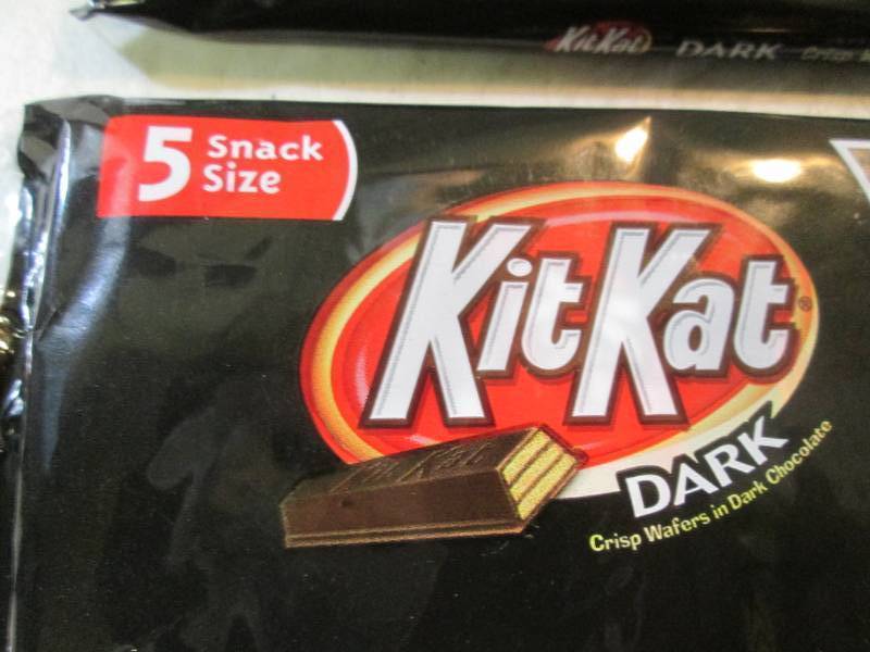 lot 300 image: 6 Packs of Kit Kat Dark Snack Size ...
