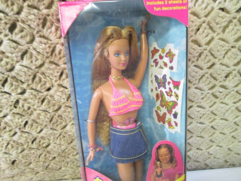 lot 64 image: Butterfly Art Barbie New in Box  C-...