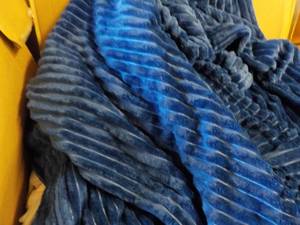 Room Essentials TwinXL Throw...