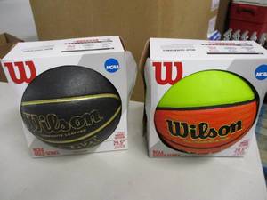 2 Indooroutdoor Mens Wilson Baske...
