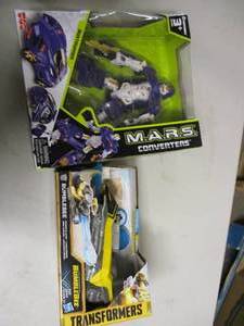 Cybertronics Bust runner and Transf...
