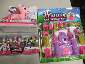 My Little Pony, Minnie Mouse Figure...
