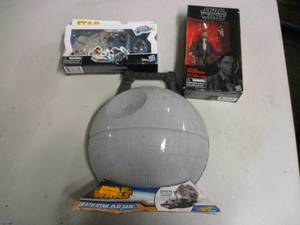 Star Wars Action Figures and Death ...