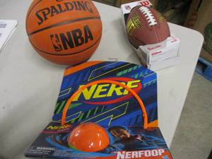 Mens Basketball, Pee Wee Size Foot...
