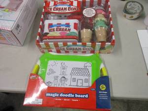 Ice Cream Cone Playset and a Doodle...