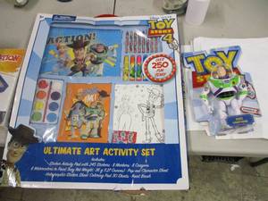 Toy Story Action Figure and Art Set...