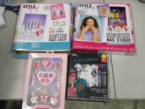 Art and Design toys sets...