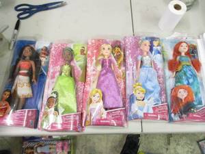 5 Disney Princess Dolls...