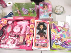 Fashion Princess Hair Set and Dolls...