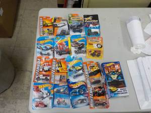 Hot Wheels    ...