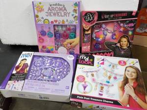 Aroma Jewelry, LED Light up, Totall...