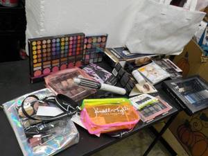 Curling Iron, Make up and more...