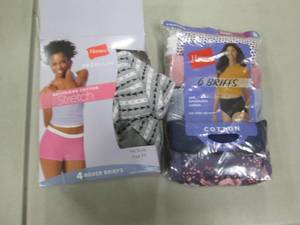 lot 6 image: Size 8& 9 Ladies Briefs...