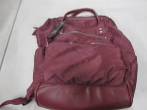 lot 8 image: Wild Fable BackpackTote...