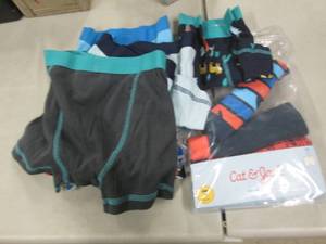 lot 10 image: 10 pr Boys XS(45)  Boxer Briefs...