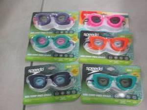 lot 25 image: 6 pr Kids 3-8 yrs Speedo Swim Goggl...