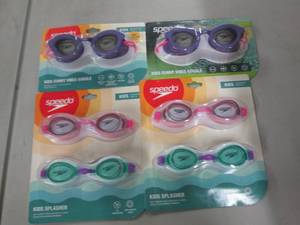 lot 29 image: 6 pr Kids 3-8 yrs Speedo Swim Goggl...