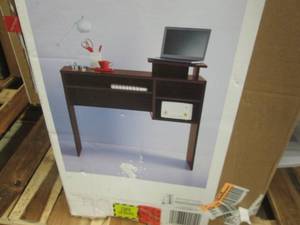 lot 43 image: Room Essentials Desk - open box Ass...