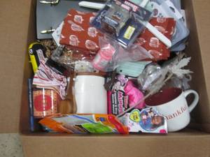 lot 74 image: Box of Assorted Returned Items...