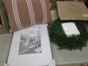 lot 78 image: Accent Pillow, Wreath, Large Frame...