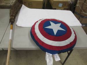 lot 102 image: Captain America Pillow, White Mat, ...