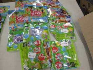 lot 122 image: 8 Big A Bubbles...