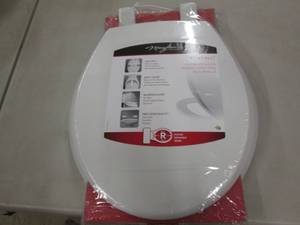 lot 153 image: Mayfair Kendall Toilet Seat...