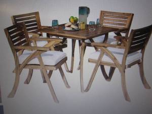 lot 166 image: Hermosa 5pc Acacia Wood Patio Dinin...