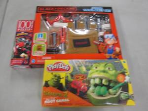 lot 190 image: 3 Assorted Toys...
