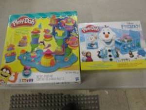 lot 208 image: 2 Play Doh Sets...