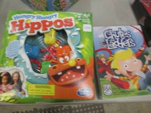 lot 221 image: Hungry Hungry Hippos,Chutes & Ladde...