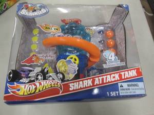 lot 223 image: Hot Wheels Squinkies Shark Attack T...