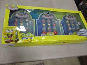 lot 230 image: Sponge Bob Square Pants Squinkies S...