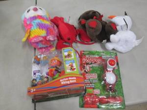 lot 254 image: 4 Small Plush, 2 Toys...